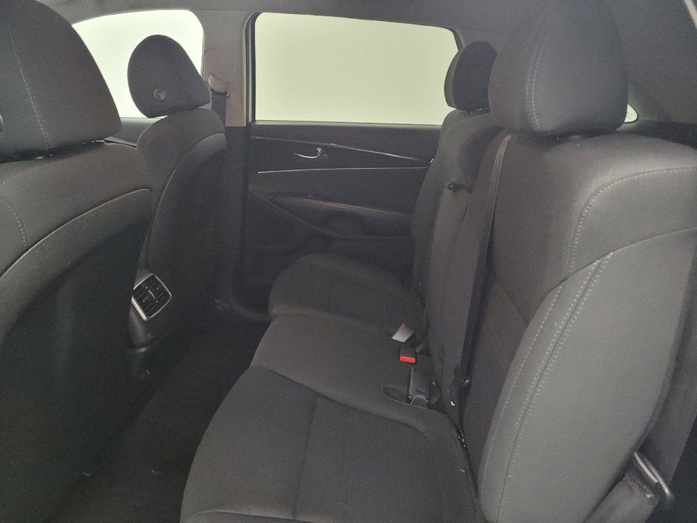 Used 2020 Kia Sorento L FWD image 18