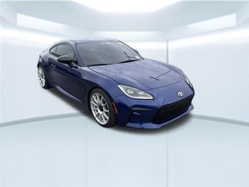 Used 2024 Toyota GR86 Premium RWD image 4