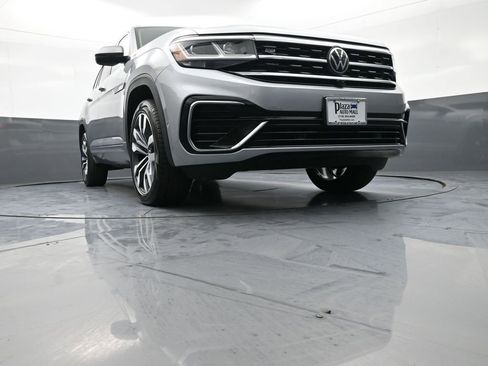 Used 2023 Volkswagen Atlas SEL Premium AWD/4WD image 30