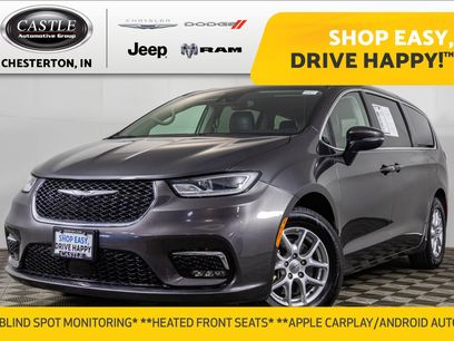 Used 2023 Chrysler Pacifica Touring-L