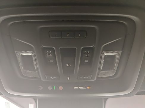 Used 2024 GMC Sierra 2500 AT4 w/ Technology Package image 29