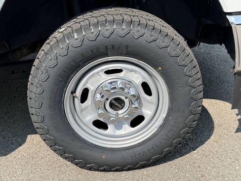 Used 2023 Ford F250 XL w/ Snow Plow Prep Package AWD/4WD image 14