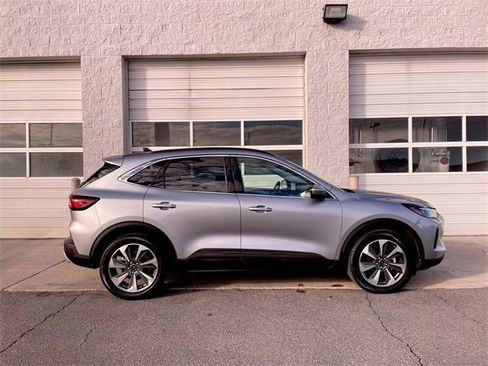 Used 2024 Ford Escape Platinum image 1