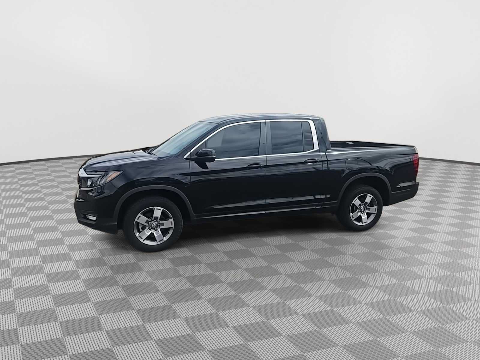 Certified 2024 Honda Ridgeline RTL image 4