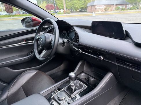 Used 2024 MAZDA MAZDA3 s FWD image 17