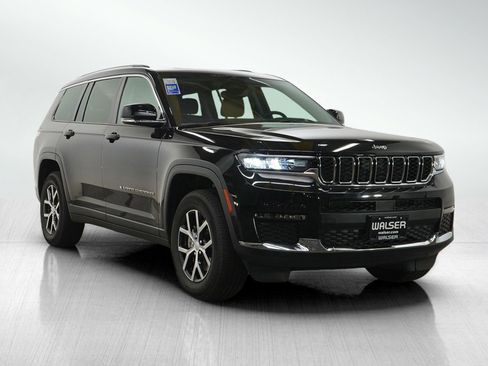 Used 2024 Jeep Grand Cherokee L Limited AWD/4WD image 7