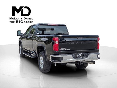 Used 2026 Chevrolet Silverado 2500 LT w/ Convenience Package image 4