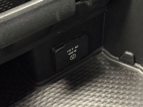 Used 2022 RAM 1500 Limited w/ Night Edition AWD/4WD image 40