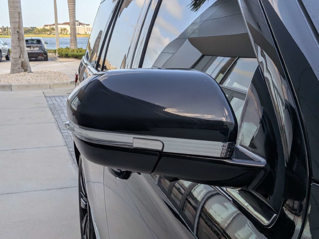 Used 2023 Lincoln Navigator Reserve w/ Monochromatic Package RWD image 11