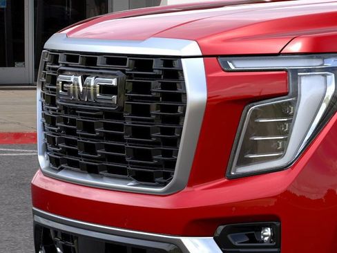New 2026 GMC Yukon Denali w/ Denali Reserve Package AWD/4WD image 14