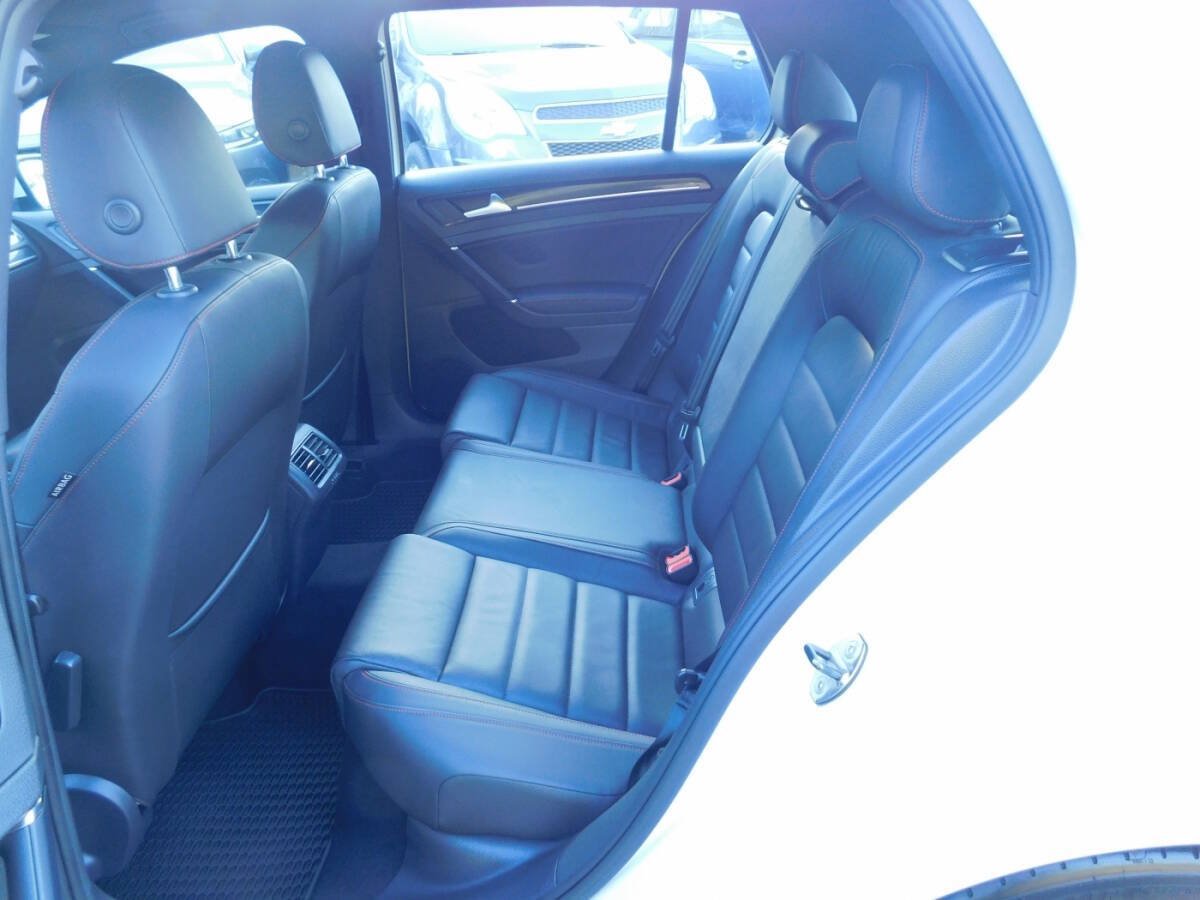 Used 2015 Volkswagen GTI SE FWD image 5
