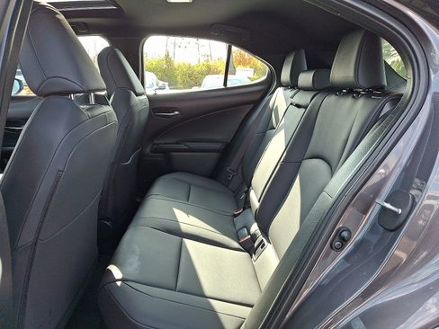 Used 2025 Lexus UX 300h AWD image 10