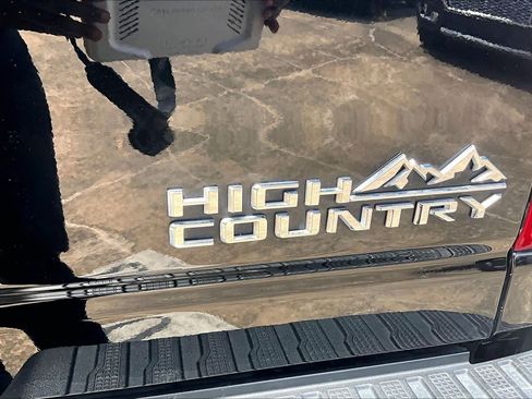 Used 2025 Chevrolet Silverado 3500 High Country w/ High Country Premium Package AWD/4WD image 10