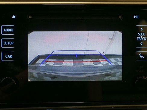 Used 2017 Toyota Corolla LE w/ Carpet Mat Package (TMS) FWD image 29