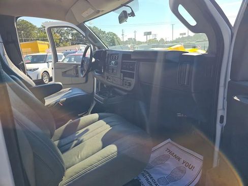 Used 2023 GMC Savana 2500 w/ Driver Convenience Package image 15