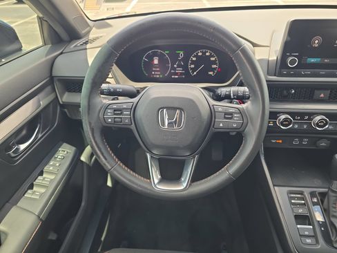Used 2023 Honda CR-V Sport image 8
