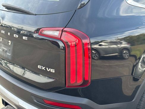 Used 2021 Kia Telluride EX w/ EX Premium Package image 12