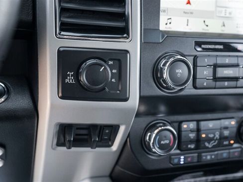 Used 2019 Ford F250 Lariat w/ Lariat Ultimate Package AWD/4WD image 42