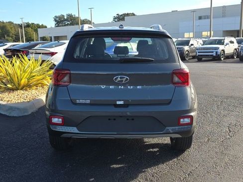 New 2026 Hyundai Venue SEL FWD image 18