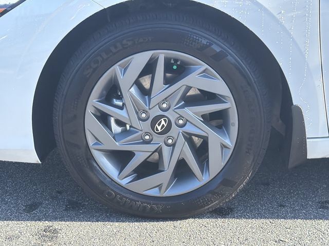 Certified 2026 Hyundai Elantra Hybrid FWD image 13
