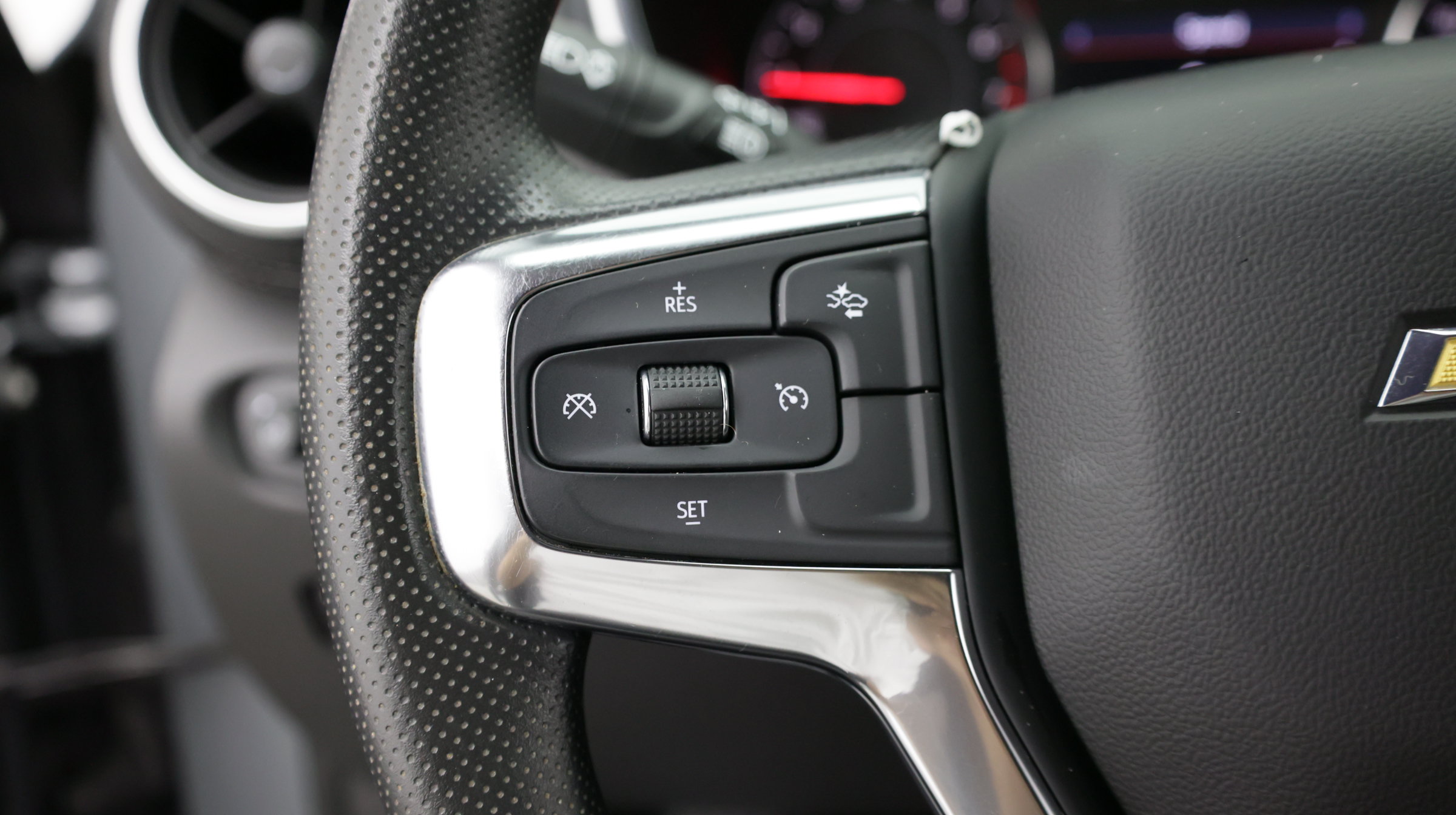 Used 2025 Chevrolet Blazer LT FWD image 25