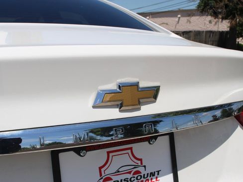 Used 2014 Chevrolet Impala LT w/ Convenience Package FWD image 40