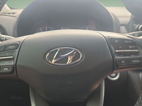 Used 2021 Hyundai Kona SEL FWD image 12