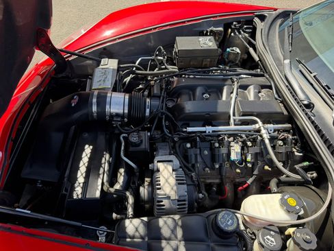 Used 2007 Chevrolet Corvette Z06 w/ Preferred Equipment Group RWD image 19