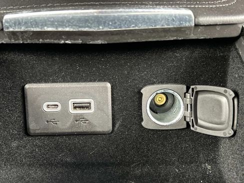 Certified 2023 Cadillac XT4 Luxury w/ Cold Weather Package image 28