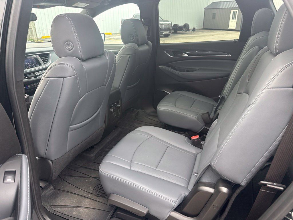 Used 2024 Buick Enclave Essence w/ Experience Buick Package AWD/4WD image 10