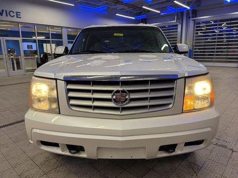 Used 2002 Cadillac Escalade EXT image 12
