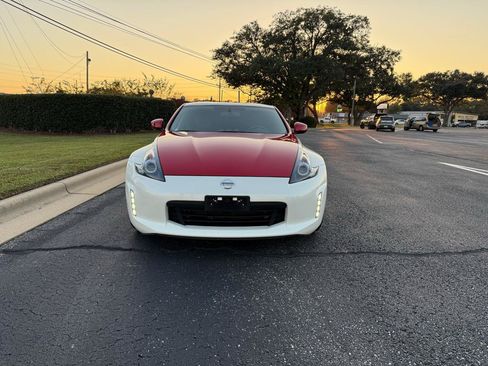 Used 2020 Nissan 370Z Coupe RWD image 11