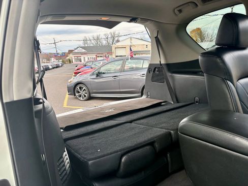 Used 2016 INFINITI QX80 4WD w/ Deluxe Technology Package image 34