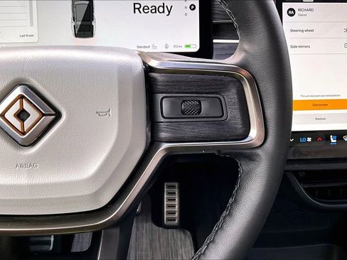 Used 2023 Rivian R1S Adventure image 27