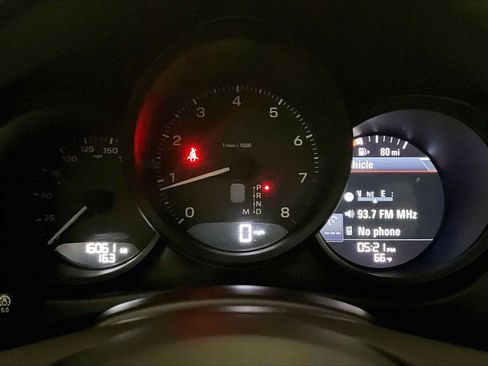 Used 2024 Porsche Macan image 21