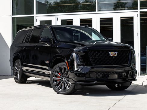 Used 2025 Cadillac Escalade ESV V image 1