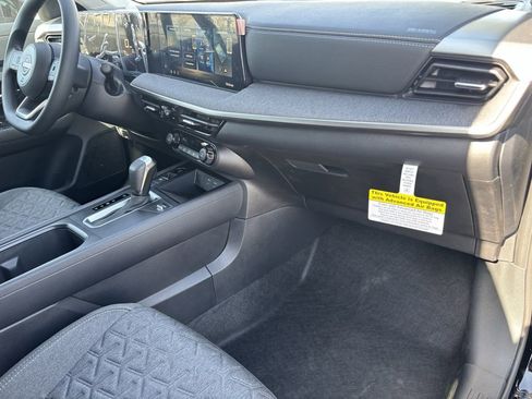 New 2026 Nissan Kicks SV image 10