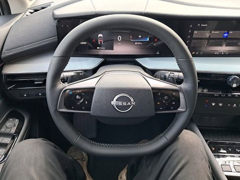 New 2025 Nissan Murano SL image 15