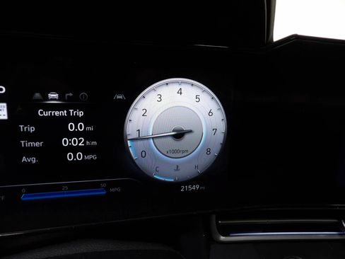 Used 2025 Hyundai Elantra SEL FWD image 22
