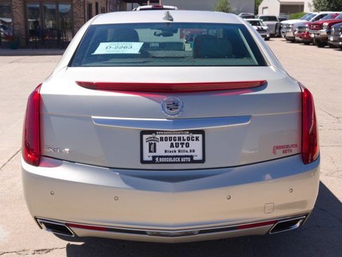 Used 2015 Cadillac XTS Luxury w/ Driver Awareness Package FWD image 4