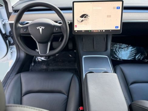 Used 2023 Tesla Model 3 Standard Range image 27