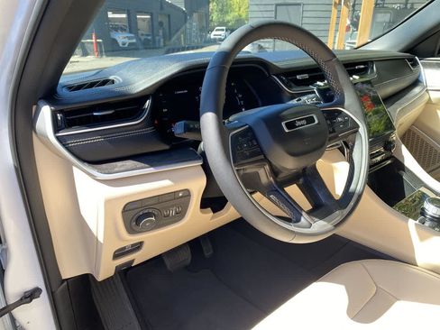 Used 2024 Jeep Grand Cherokee Limited 4xe AWD/4WD image 2