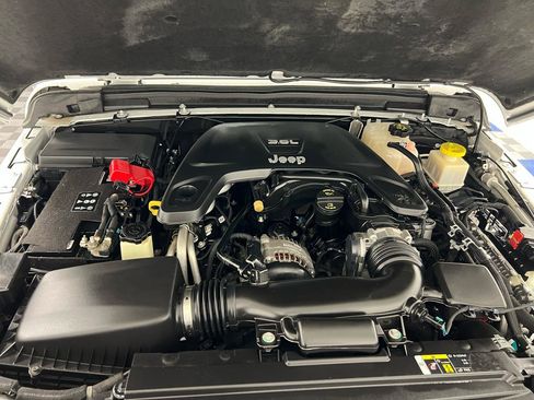 Used 2020 Jeep Gladiator Overland image 35