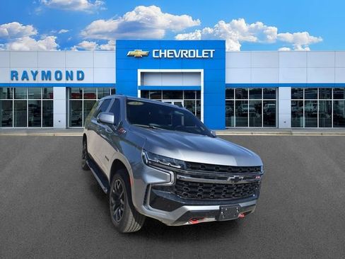 Used 2022 Chevrolet Tahoe Z71 w/ Z71 Off-Road Package AWD/4WD image 9
