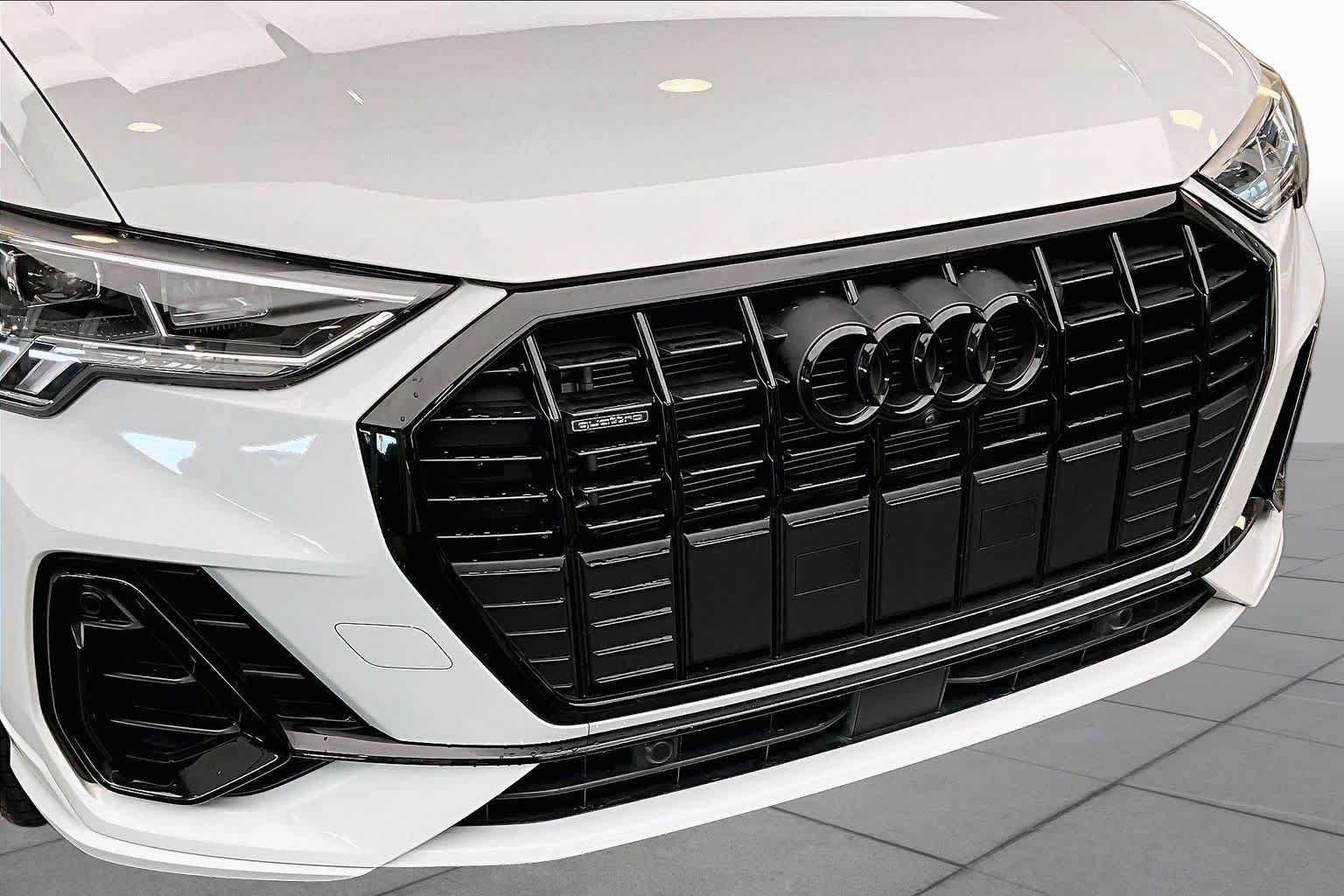 Certified 2024 Audi Q3 2.0T Premium Plus w/ Premium Plus Package AWD/4WD image 32