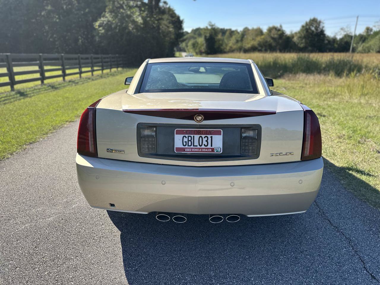 Used 2006 Cadillac XLR RWD image 13