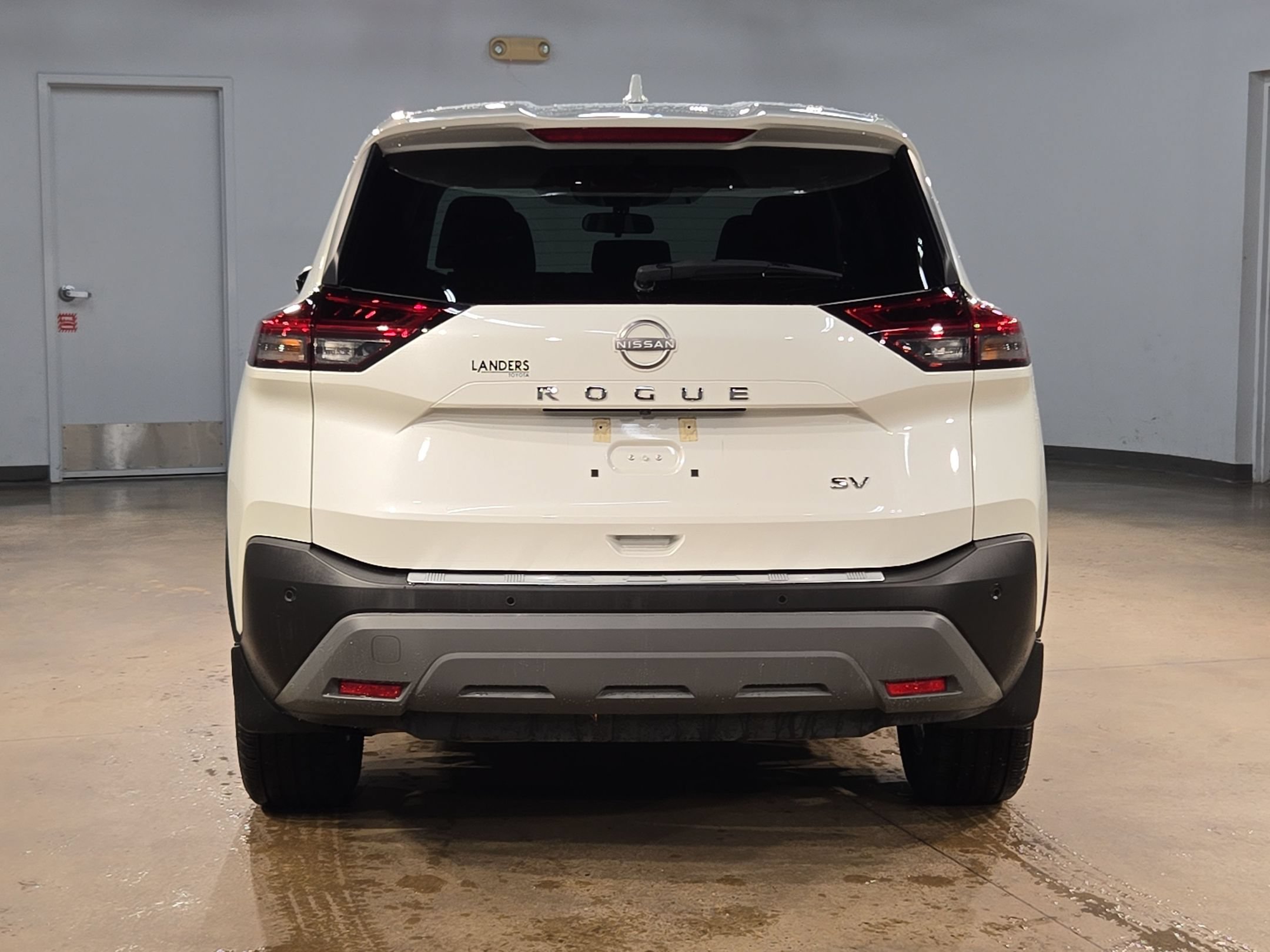 Used 2023 Nissan Rogue SV FWD image 6