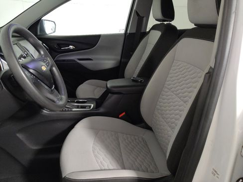 Used 2021 Chevrolet Equinox LS w/ LS Convenience Package FWD image 17