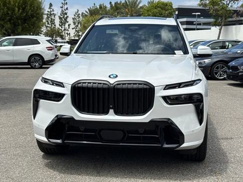 Certified 2024 BMW X7 xDrive40i w/ M Sport Package AWD/4WD image 3