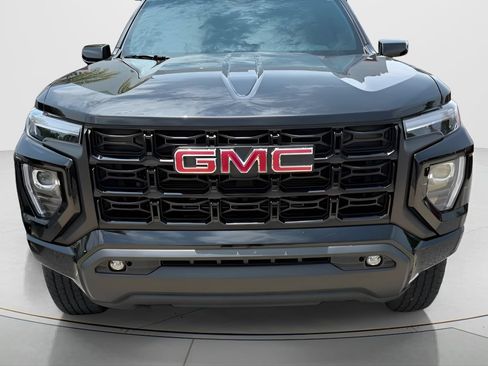 Used 2025 GMC Canyon Elevation w/ Convenience Package RWD image 2